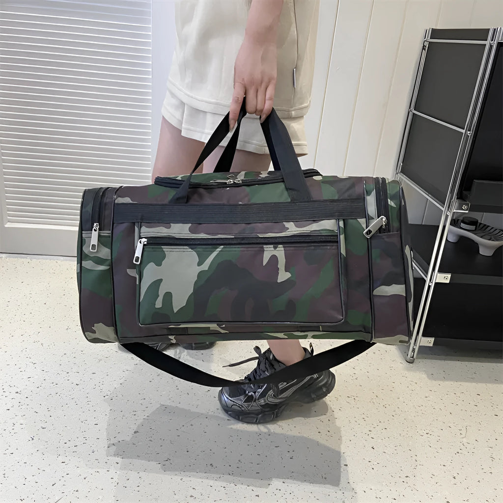 Camouflage pattern waterproof luggage bag with 20 litre capacity