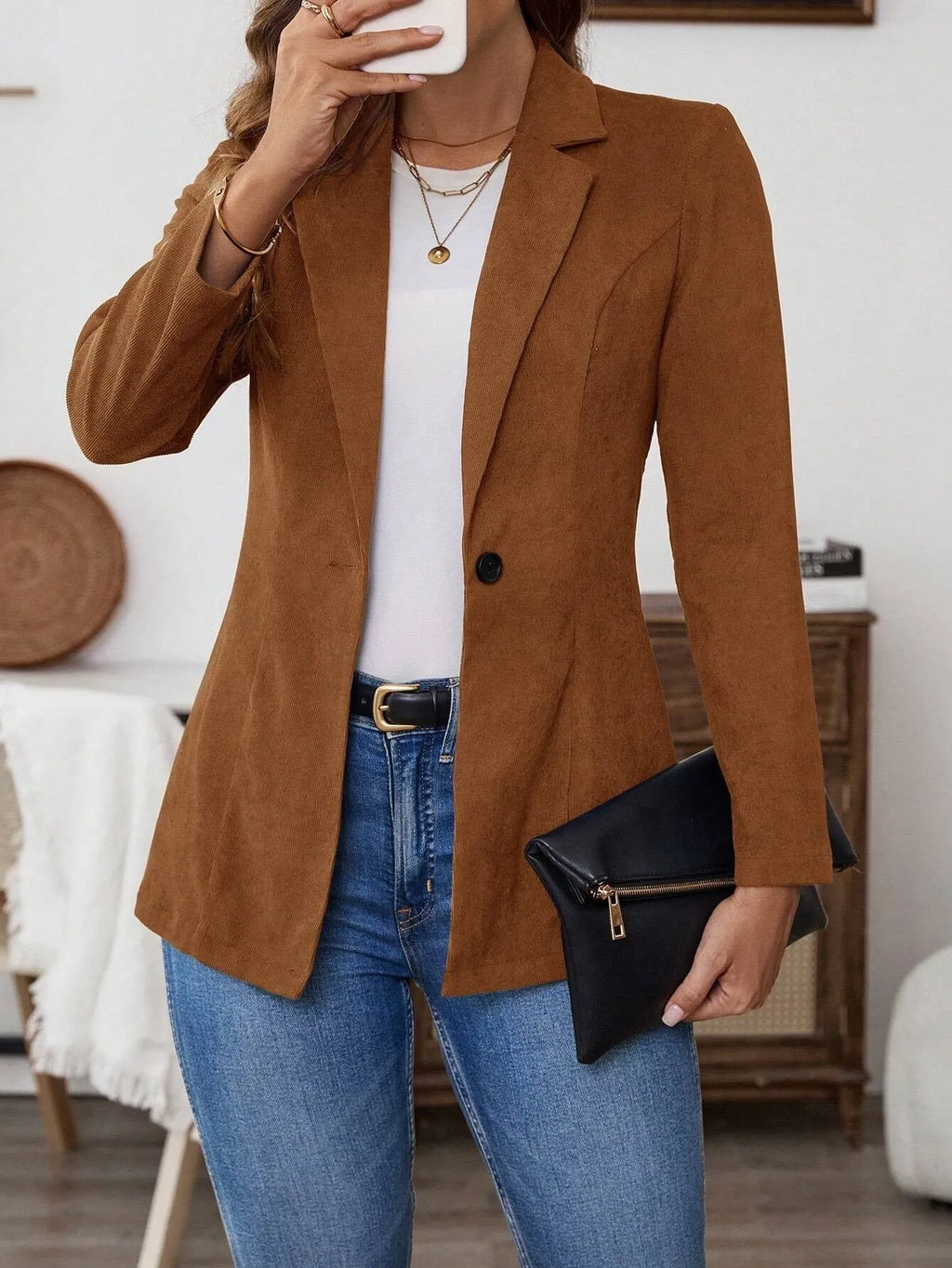 Brown single-breasted leisure suit coat with lapel collar and long sleeves