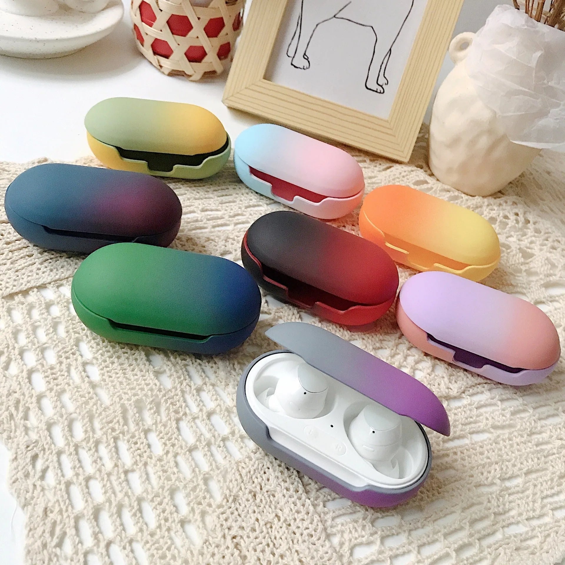 Gradient rainbow hard shell PC earphone protective case for Samsung Galaxy Buds and Buds Plus in solid colours