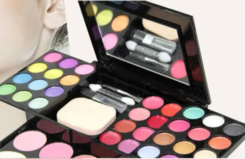 Three-layer makeup box set with 24-colour eyeshadow, 8-colour lipstick, 4-colour blush, 3 powder cakes, mirror and brushes