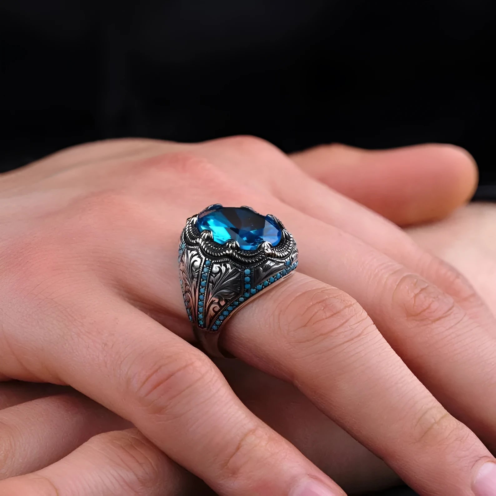 Geometric antique silver couple ring with blue zircon decoration