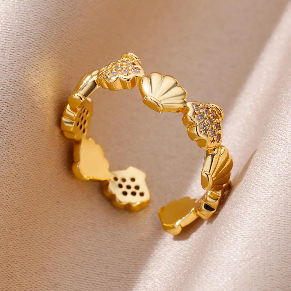Gold plated stainless steel open ring with starfish and shell design for women's vacation jewellery