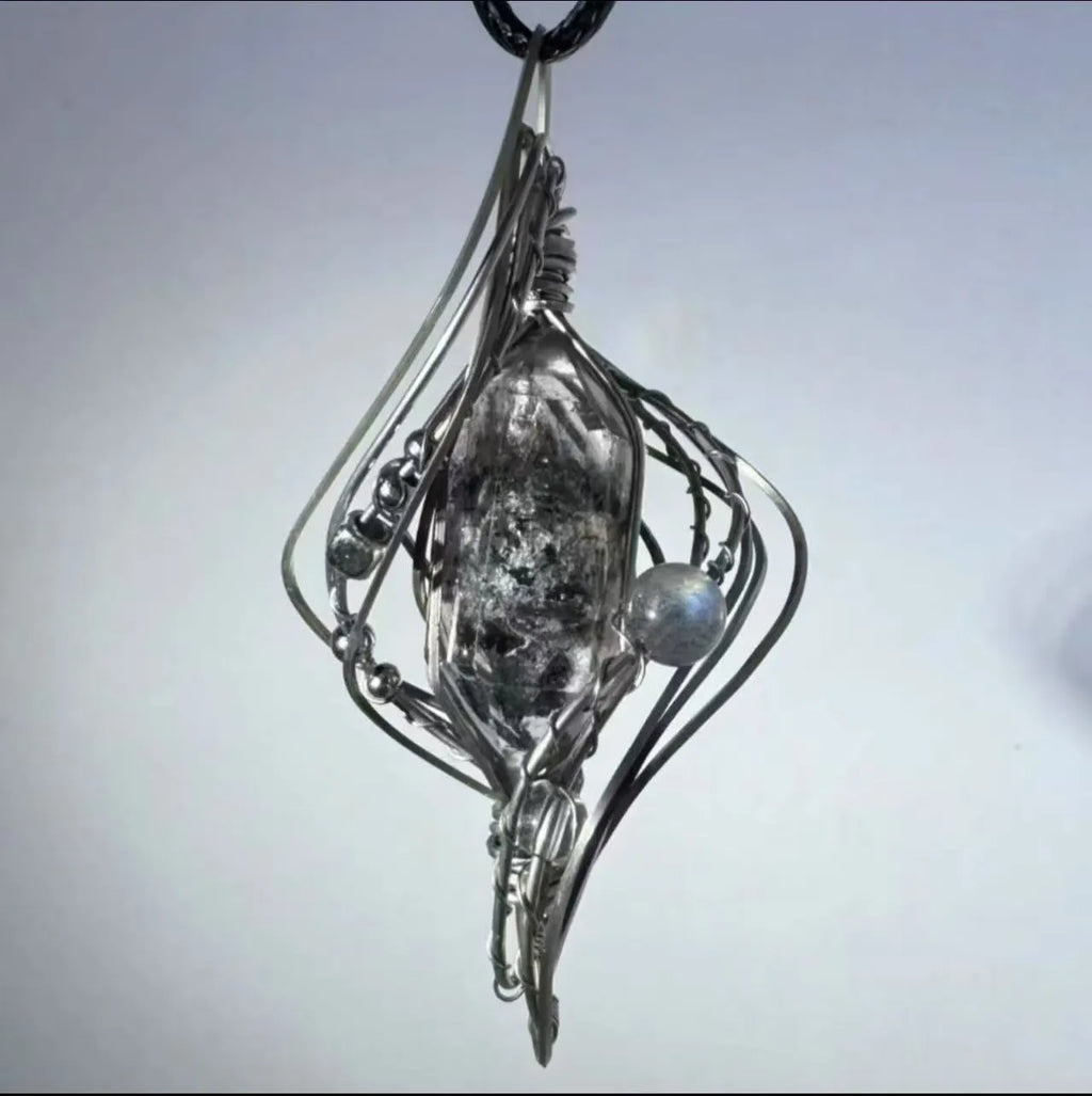 Hollow out creative alloy pendant necklace with cross chain in Mori or Heart of Thorns colour
