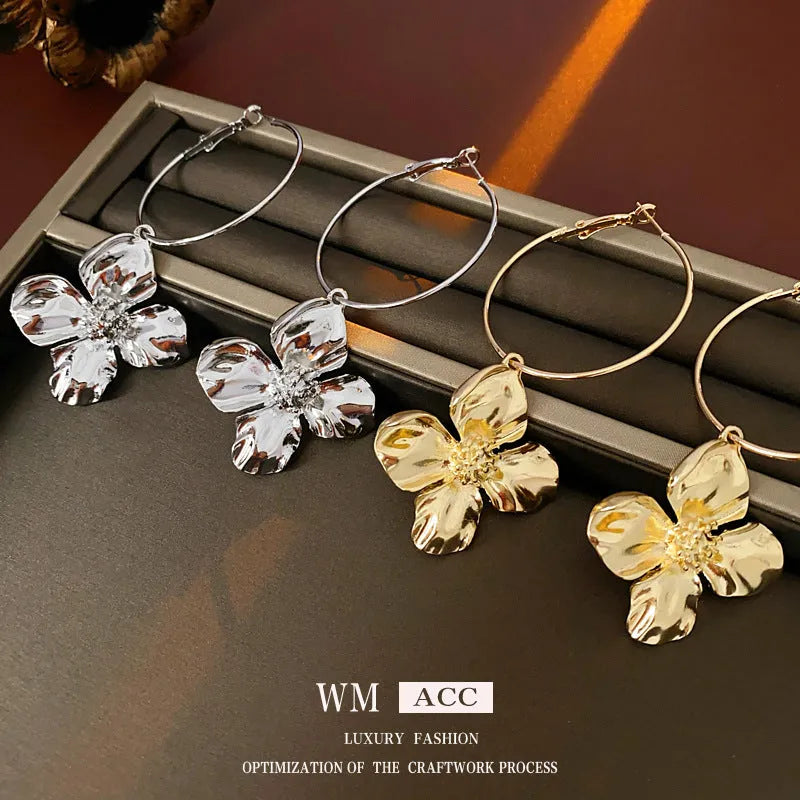 Personalised silver needle metal flower earrings in vintage geometric design, available in gold and silver colours.