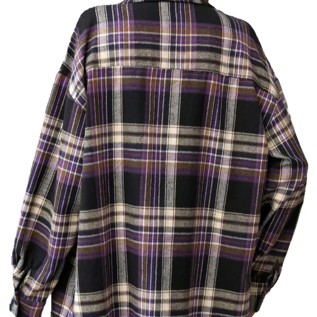 Women's casual loose plaid shirt in striped pattern with long sleeves and regular fit