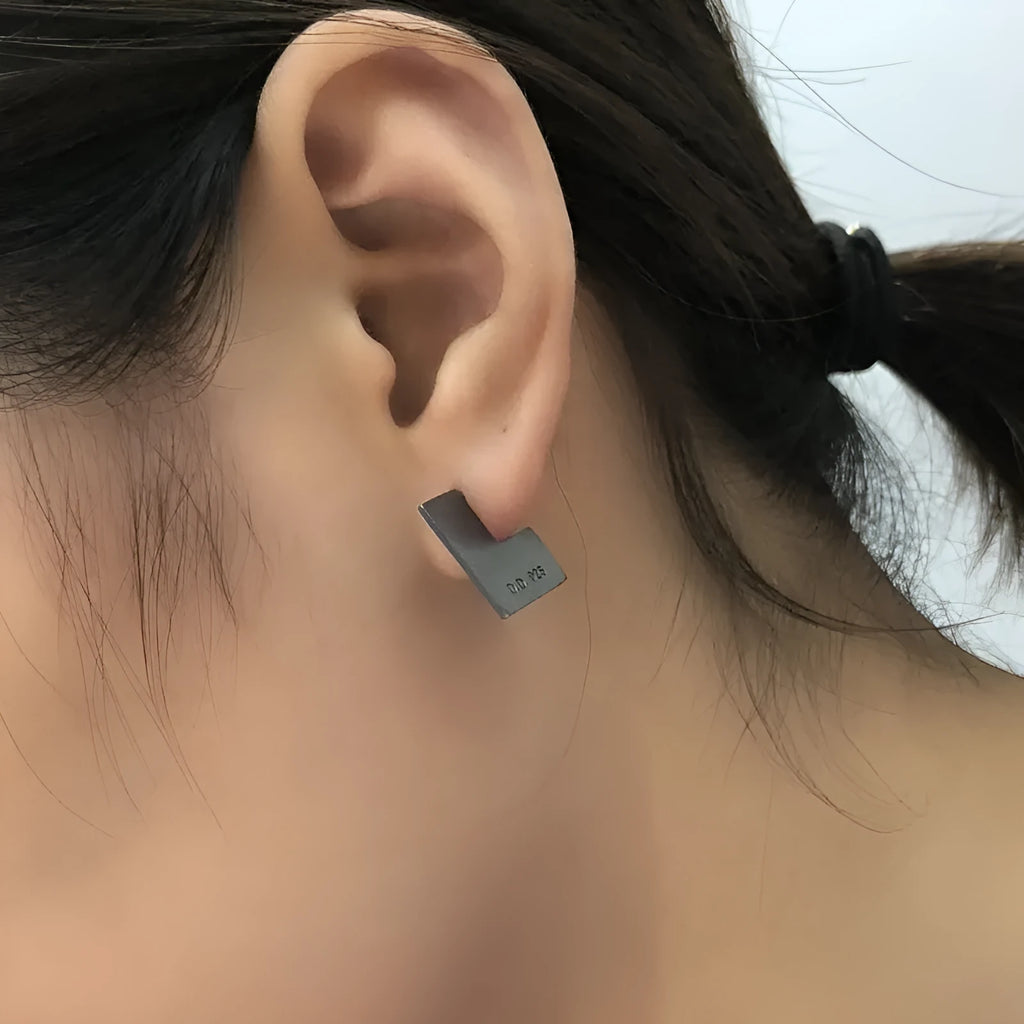 Oxidation black sterling silver geometry square earrings, 16mm size, minimalist cold wind style.