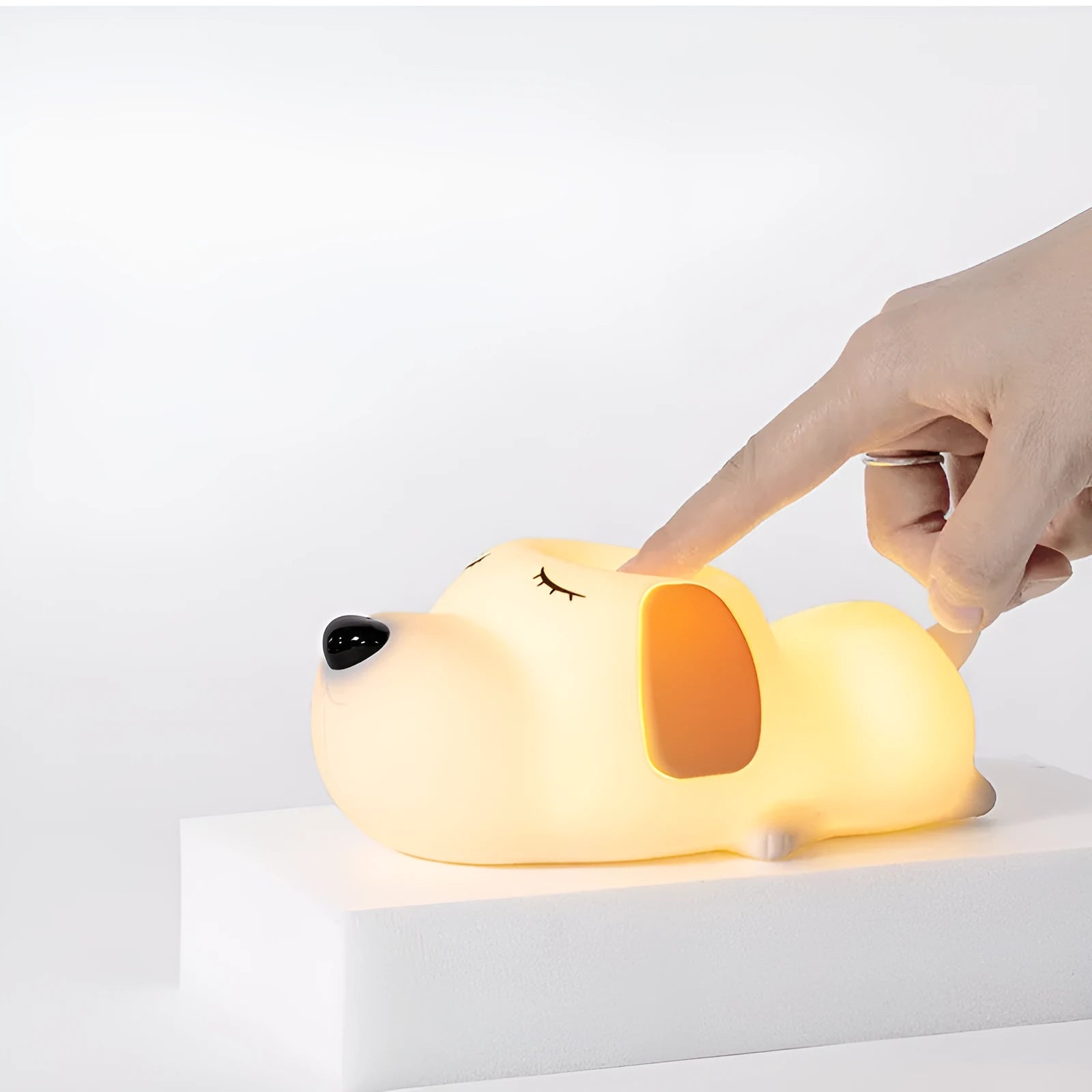 Two-colour cartoon dog silicone night light with USB cable