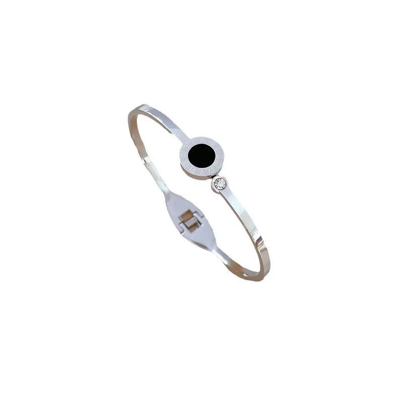 Roman titanium steel bracelet in S303 gold finish, retro design, electroplated surface