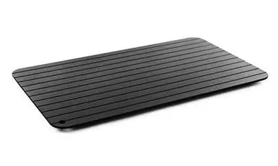 Black aluminium quick defrosting tray for thawing frozen meat without electricity