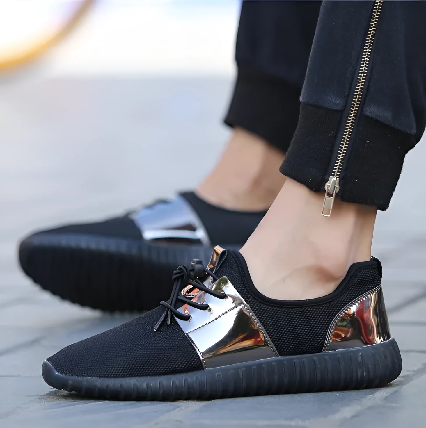 Unisex breathable mesh casual shoes with lace-up closure, rubber sole, in black – side view