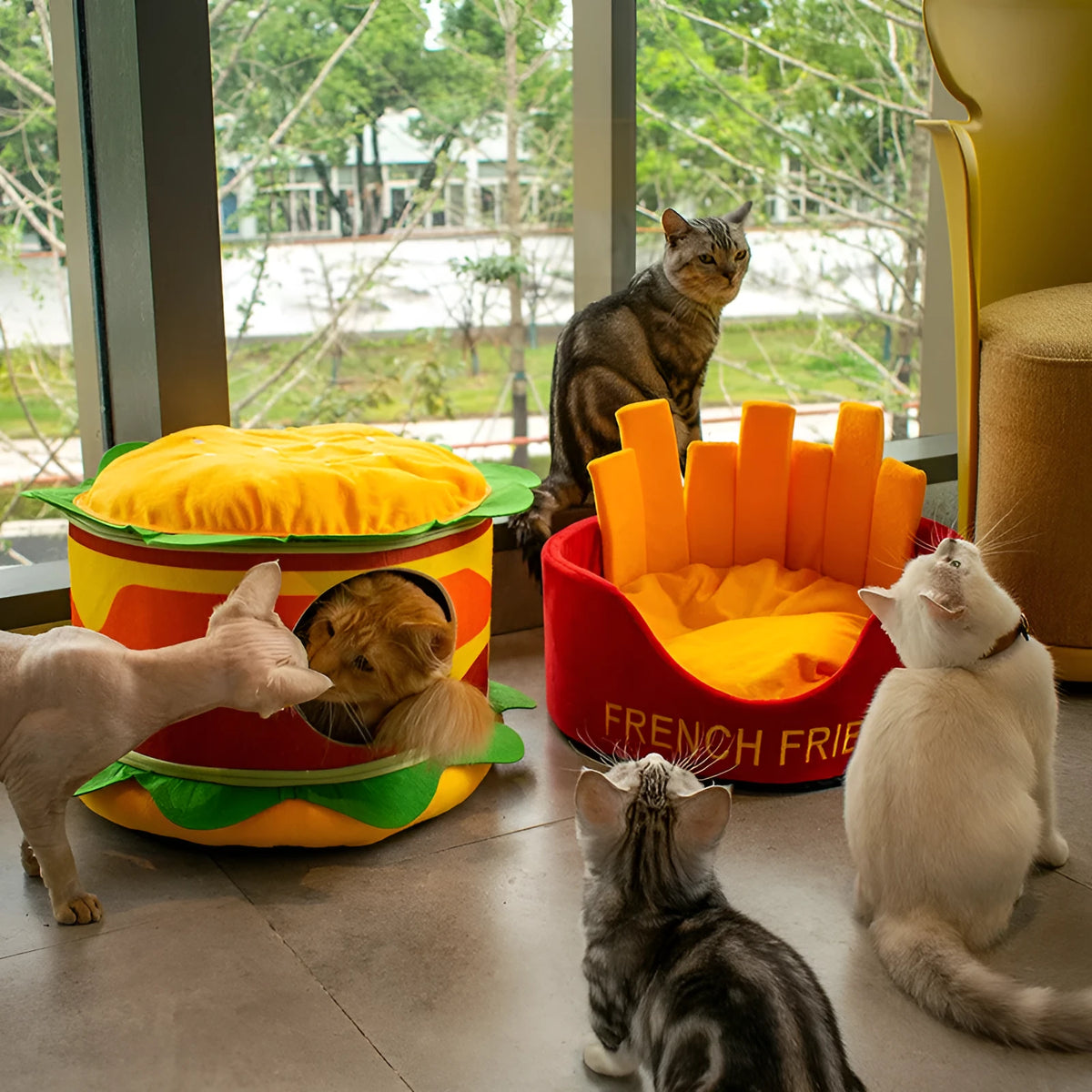 Crystal super soft velvet cat bed in French fries or hamburger shape with reversible cushion