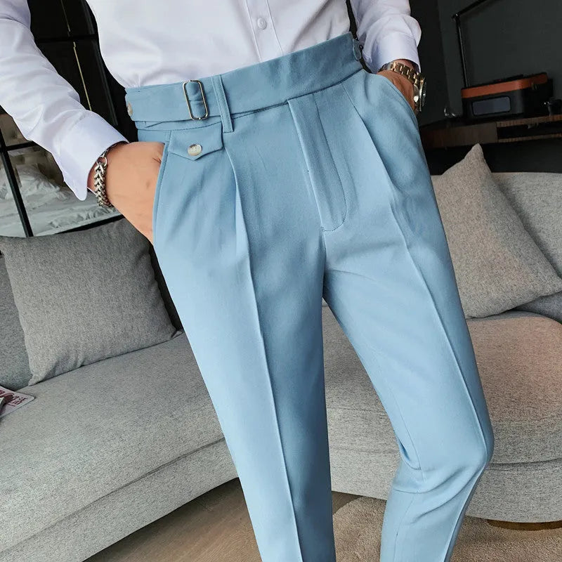 Men's straight-leg casual trousers in solid colours with waist size label
