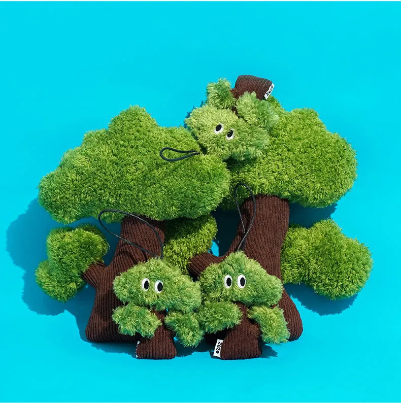 Pine tree shaped cat toy with mint bag pendant for biting and grinding in three sizes