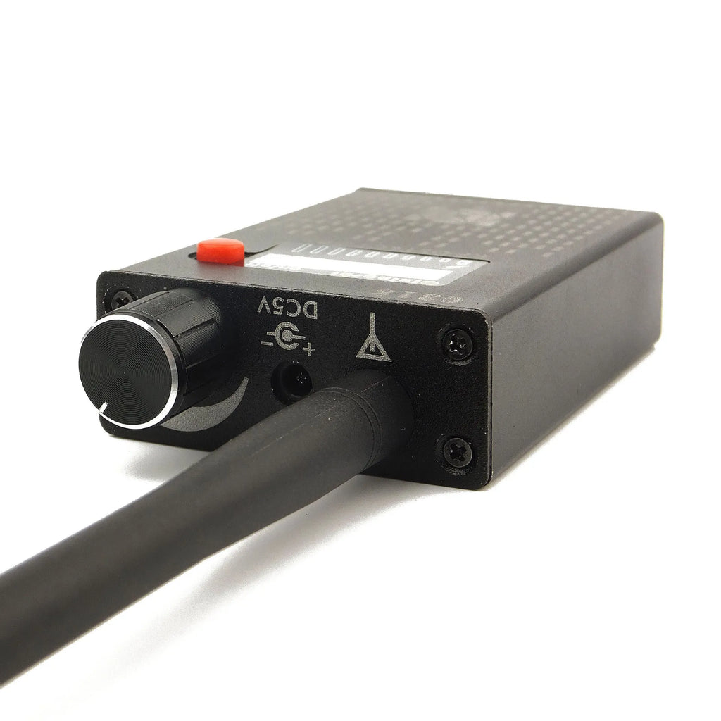 G318 handheld professional signal detector for anti-eavesdropping security checks.