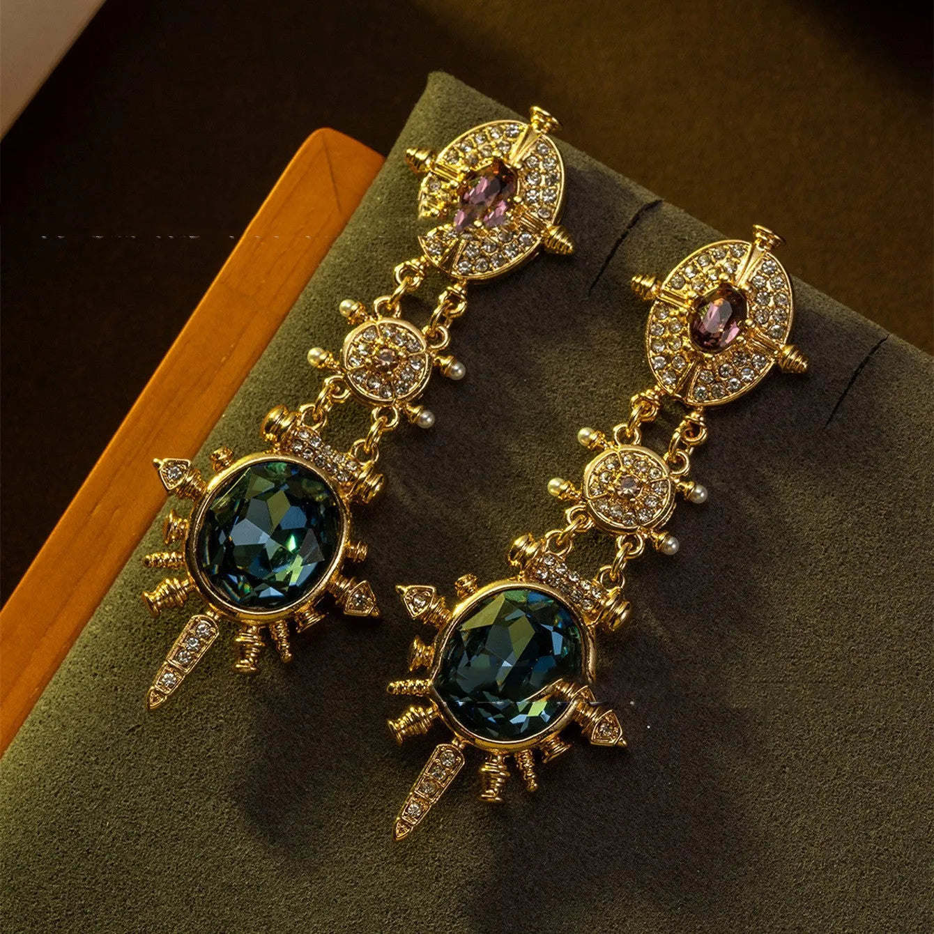 Gold retro geometric stud earrings with round shape and court style design