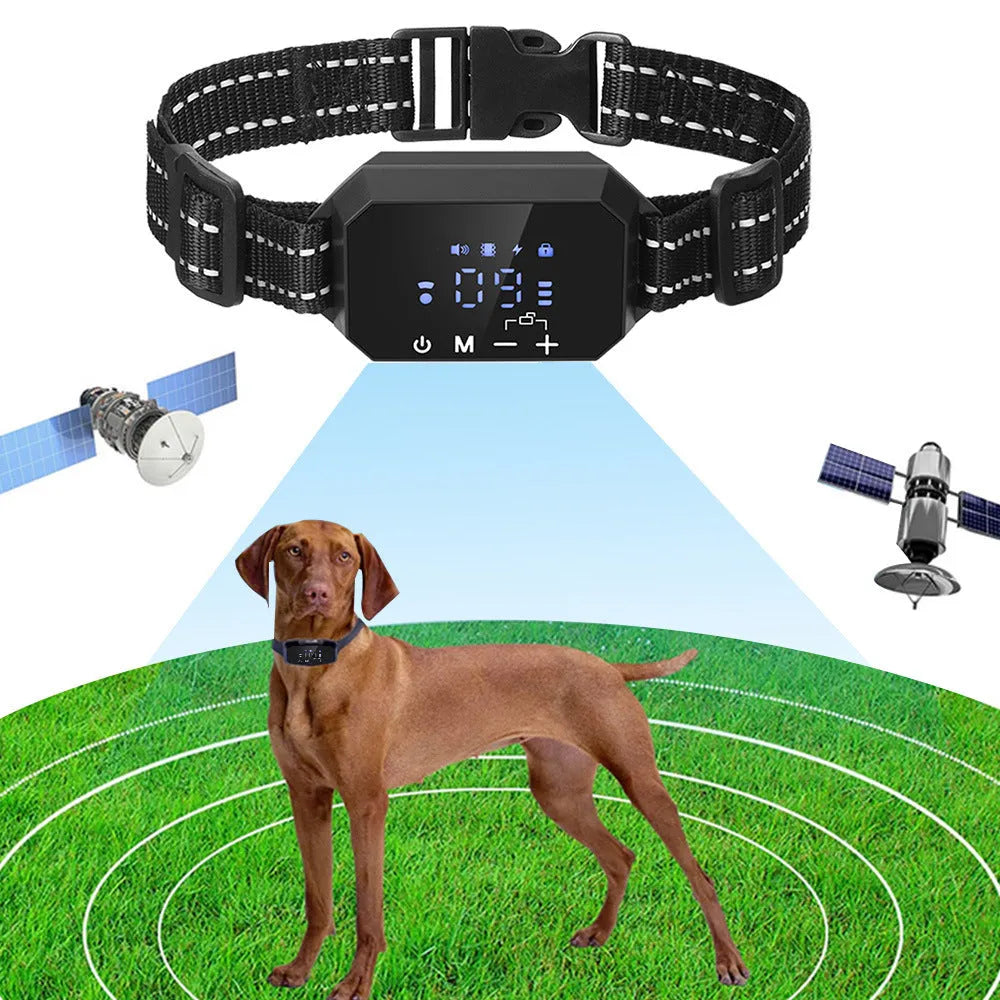 Pet wireless GPS dog trainer in black and white, ABS construction, 1000-metre range, IPX6 waterproof