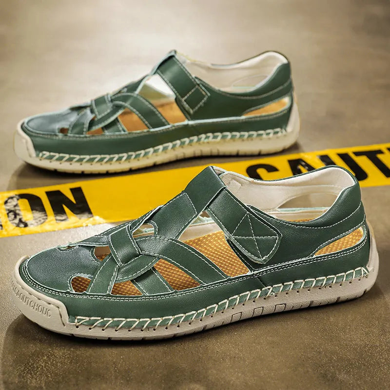 Women's lightweight casual shoes with non-slip rubber sole and Velcro fastening in solid colour