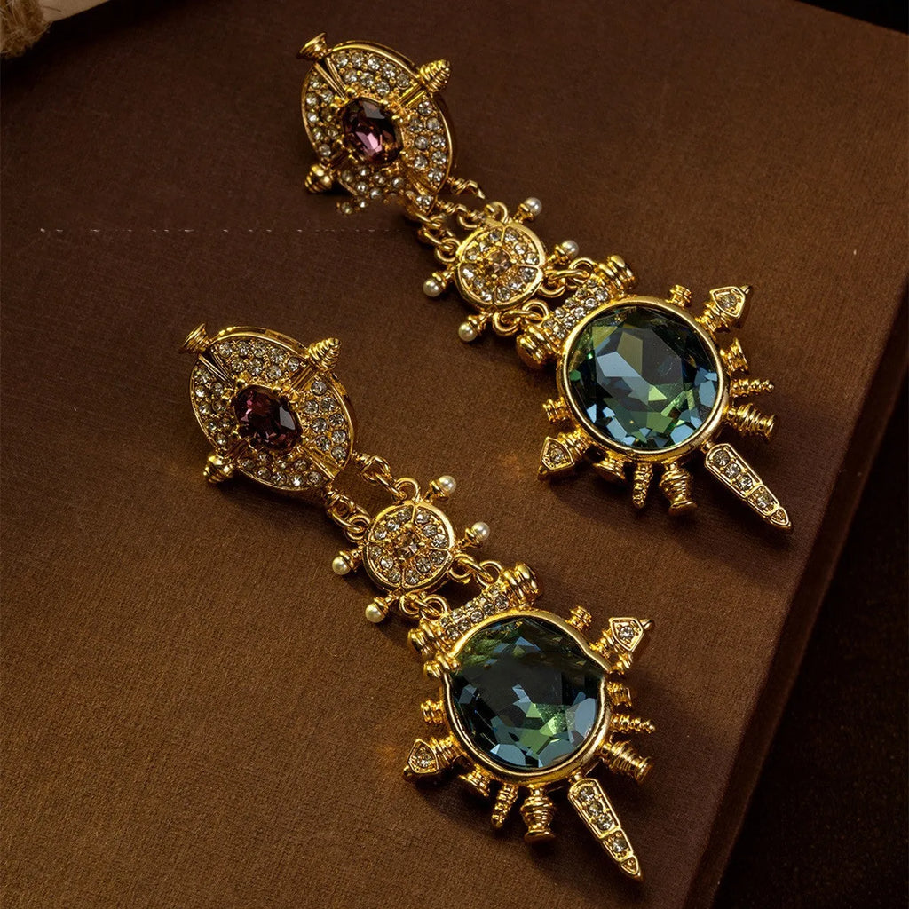 Gold retro geometric stud earrings with round shape and court style design
