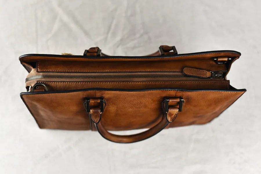14-inch retro men's leather handbag in horizontal square shape for business use
