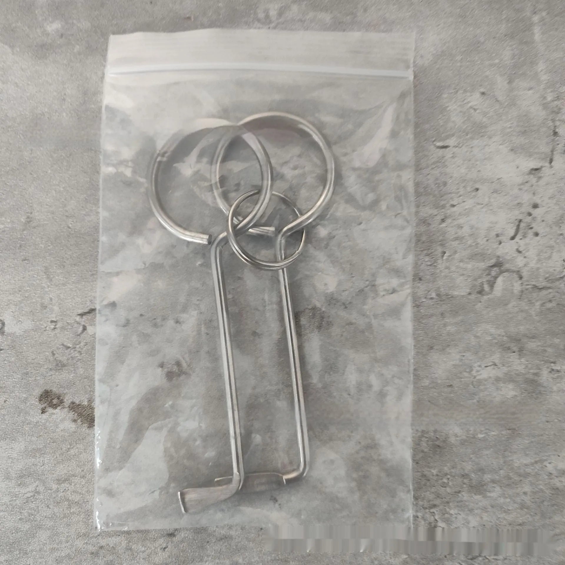 Two-piece portable alloy wrench tool set for household and DIY use