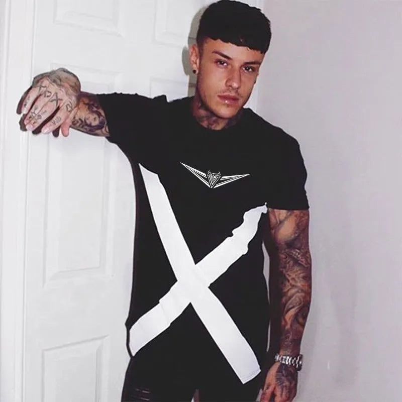 Black cotton sports T-shirt with short sleeves, round neck, slim fit and geometric print