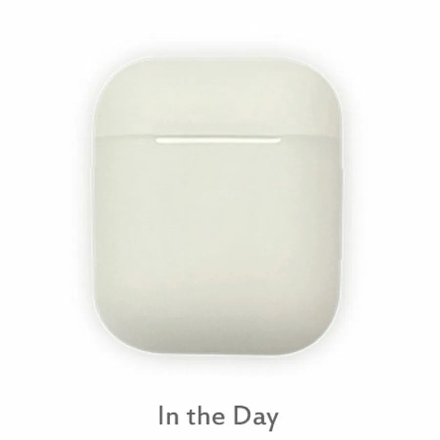 Luminous solid colour silicone flip-top protective case for AirPods.