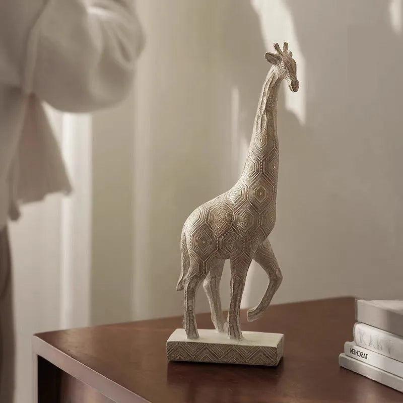 Wood colour European style giraffe resin ornament for shelf and cabinet decoration.