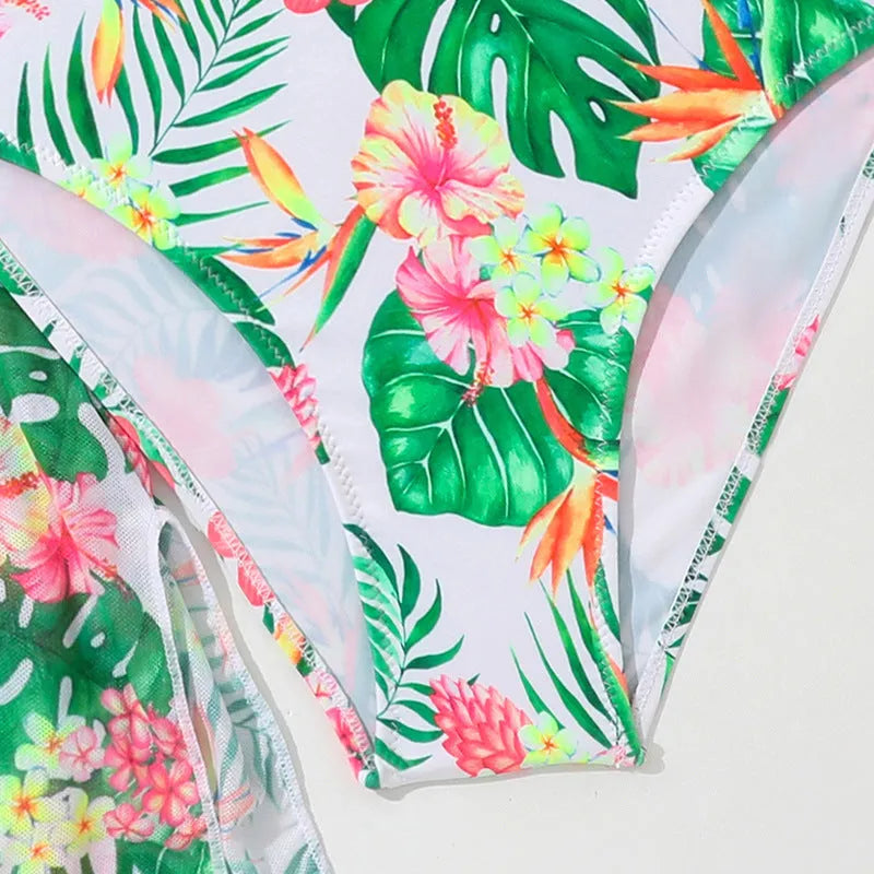 Girls' floral pattern two-piece swimsuit with polyester fabric in briefs style