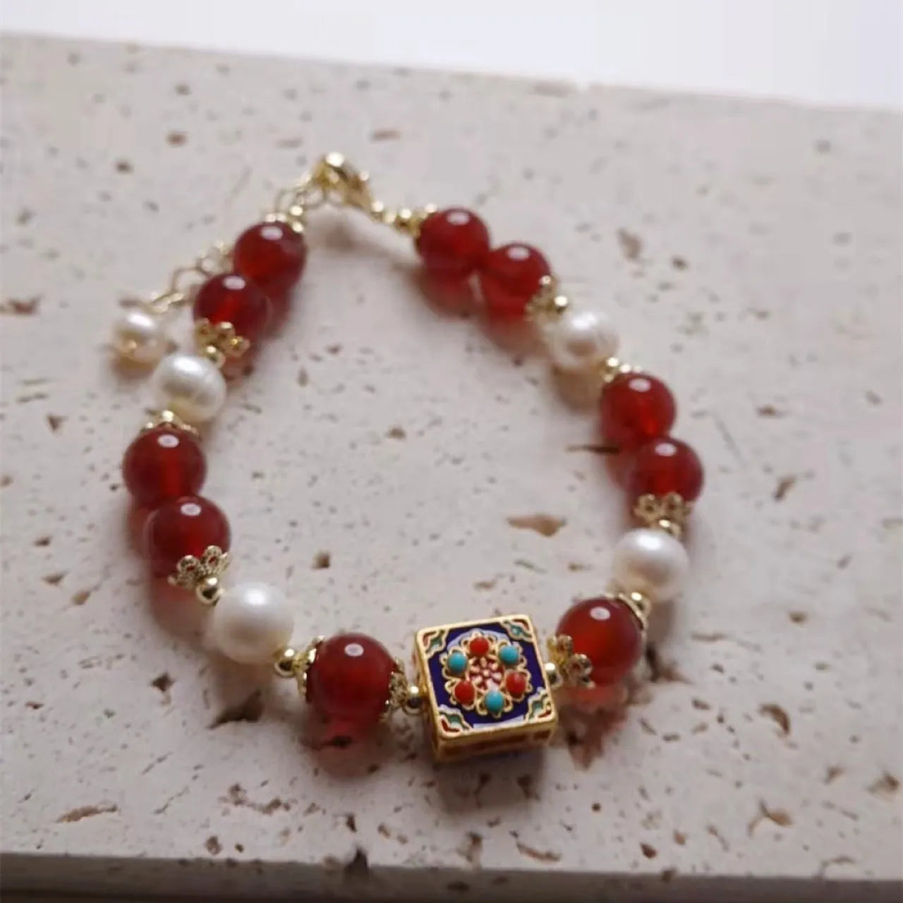 Women's pearl and red agate bracelet with constellation design, adjustable 14-17cm sizing