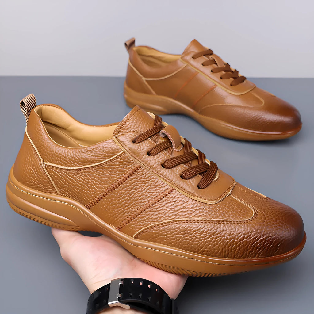 Casual business shoes Korean style front lace-up round toe in black with rubber sole and wedge heel