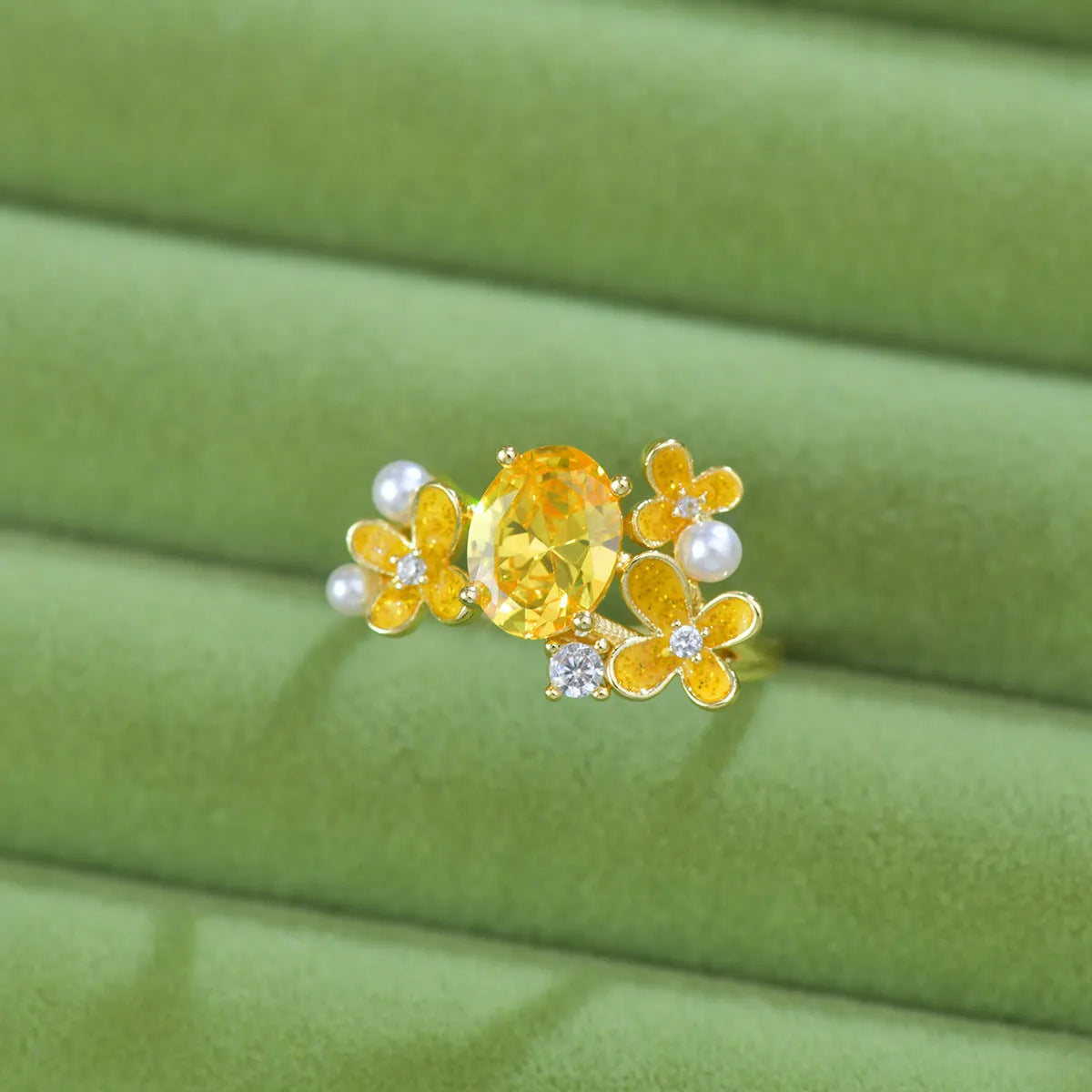 Women's flower pearl zircon open ring in yellow and light purple colours with floral design