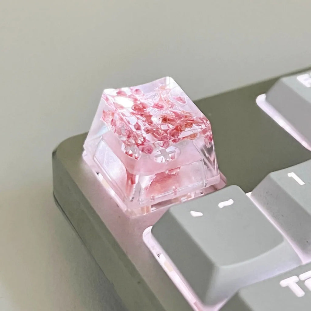 Resin mechanical keyboard keycap with starry sky pattern in transparent material