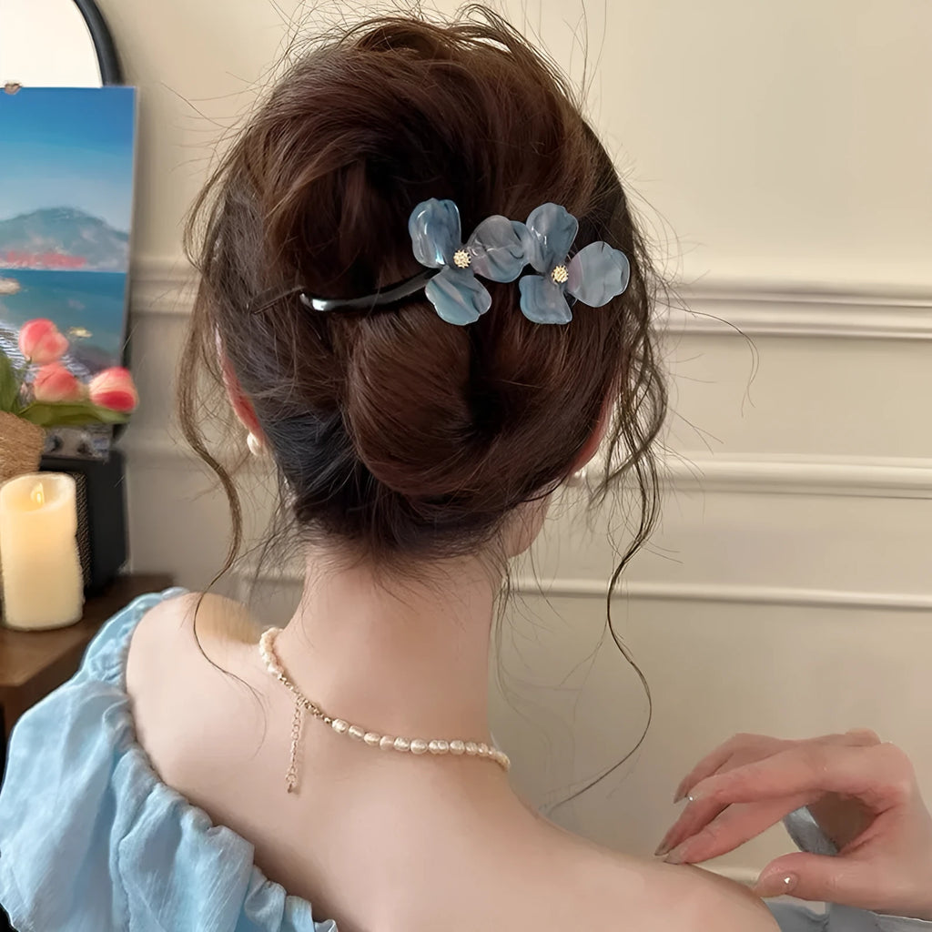 Retro flower design bobby pin hair accessory with acrylic petals in blue, beige, or pink.