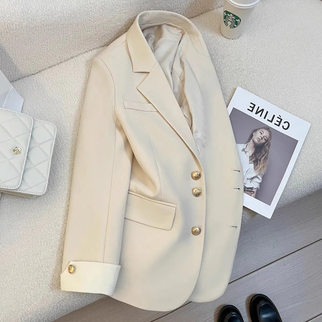 Korean-style women's coat in milky white with loose fit and pockets