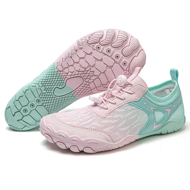 Five finger non-slip upstream shoes in army green with natural rubber soles for hiking and wading