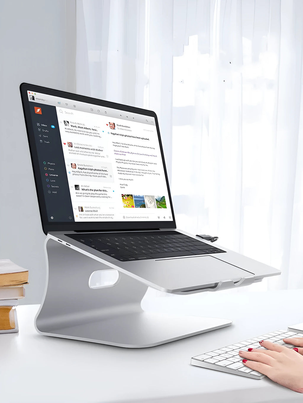 Aluminium alloy rotary notebook cooling bracket in silver or grey, showing 4.07mm thickness.