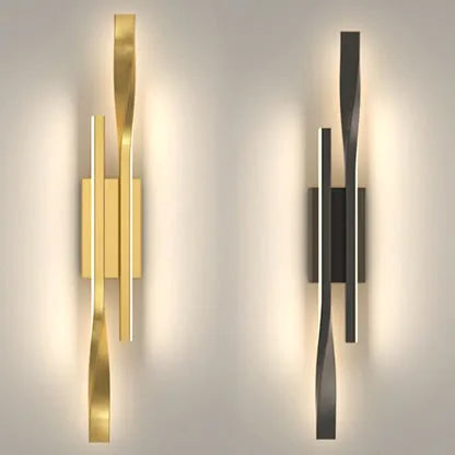 Nordic style 42cm wall lamp in black finish with three-colour adjustable lighting