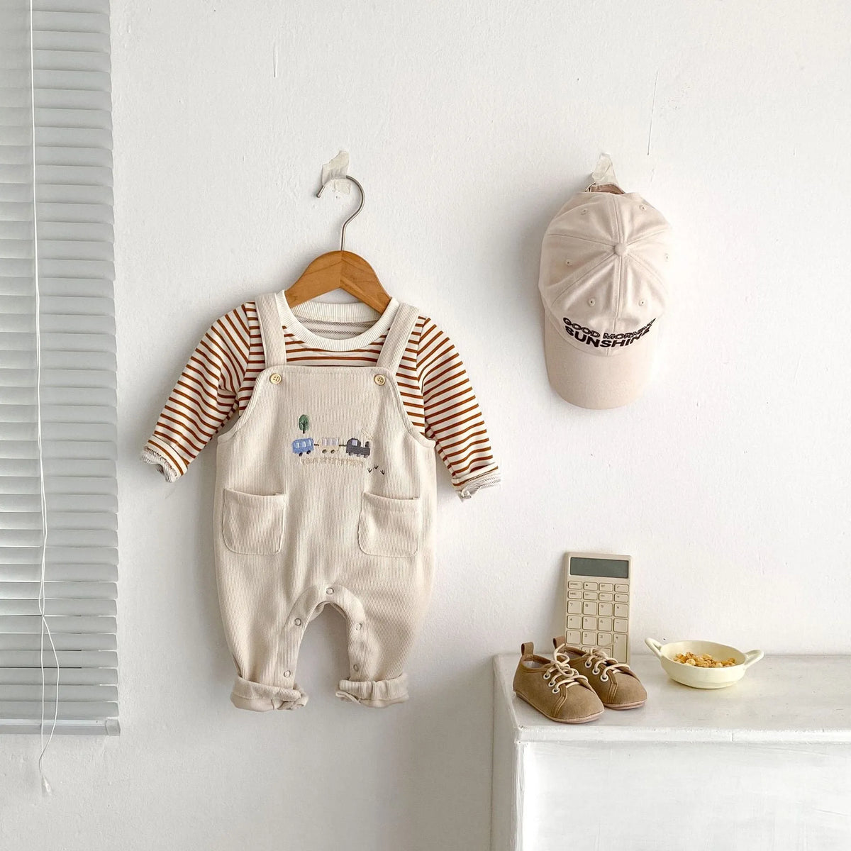 Baby bib pants and striped long sleeve top set in cotton, sizes 66cm to 100cm, with car embroidery.