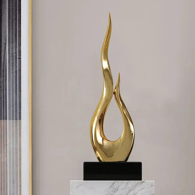 High-rise resin decoration crafts in gold and silver colours with modern simple design