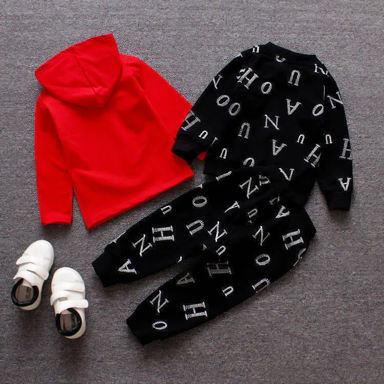 Red and white options for a children's long sleeve clothing set in Asian sizes 80cm to 110cm.