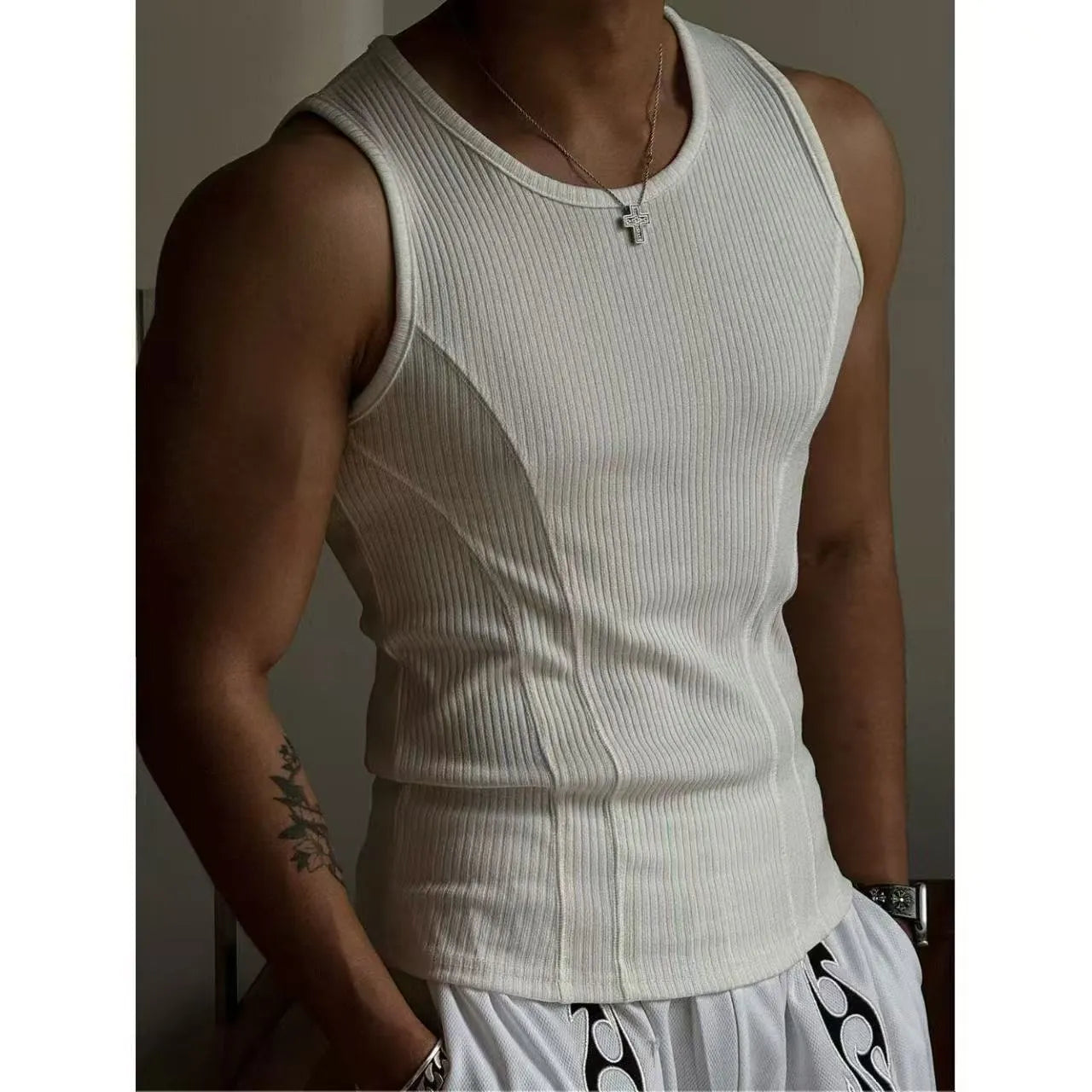 Men's black slim fit vest with I-shaped design and American stitching for summer sports