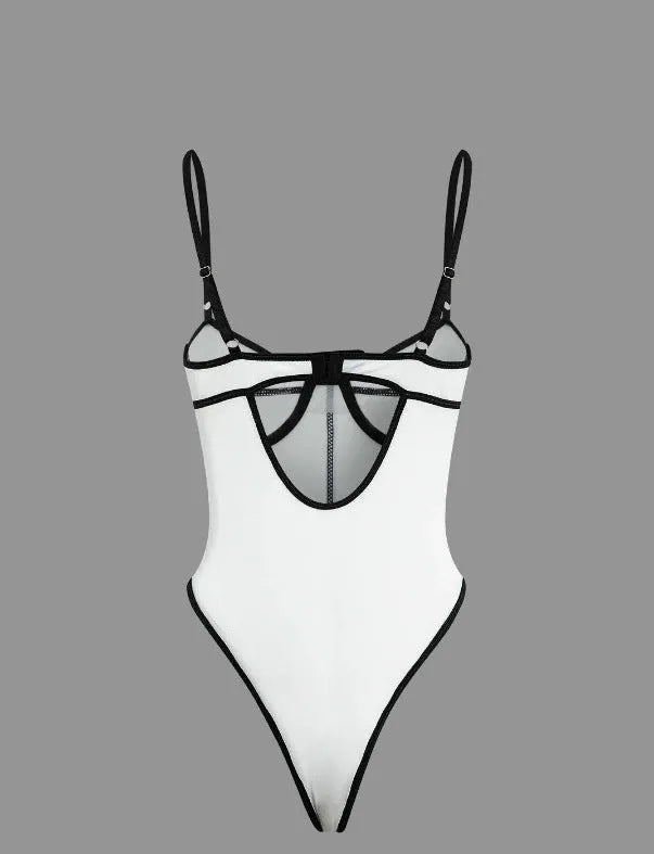 Women's contrast colour bodybuilding jumpsuit with sleeveless design and hollow out details