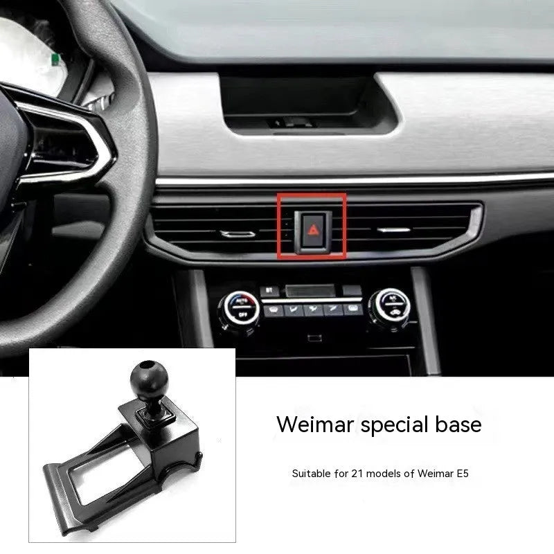 GOODWAY car dashboard mobile phone bracket with 360-degree rotation mounted in vehicle