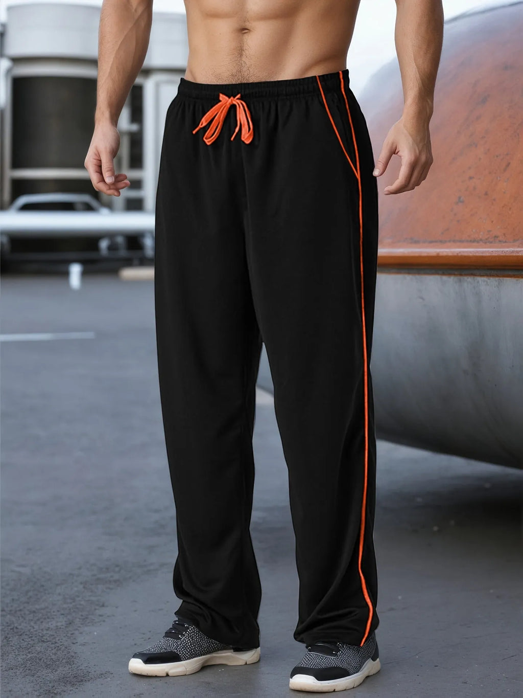 Men's loose high waist cropped bamboo fibre jogging pants in Black for gym and casual wear