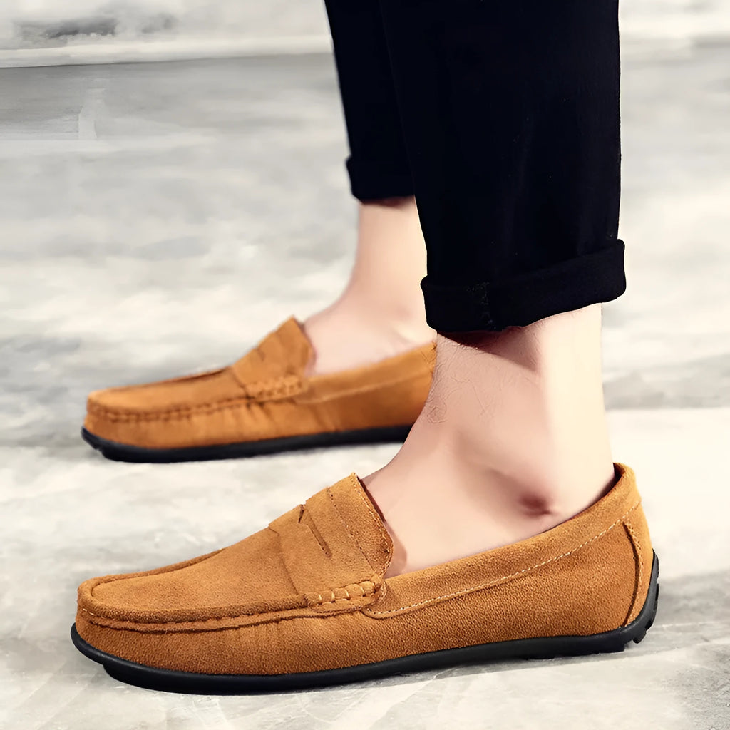 Men's suede leather Gommino casual shoes with flat rubber sole and round toe in black