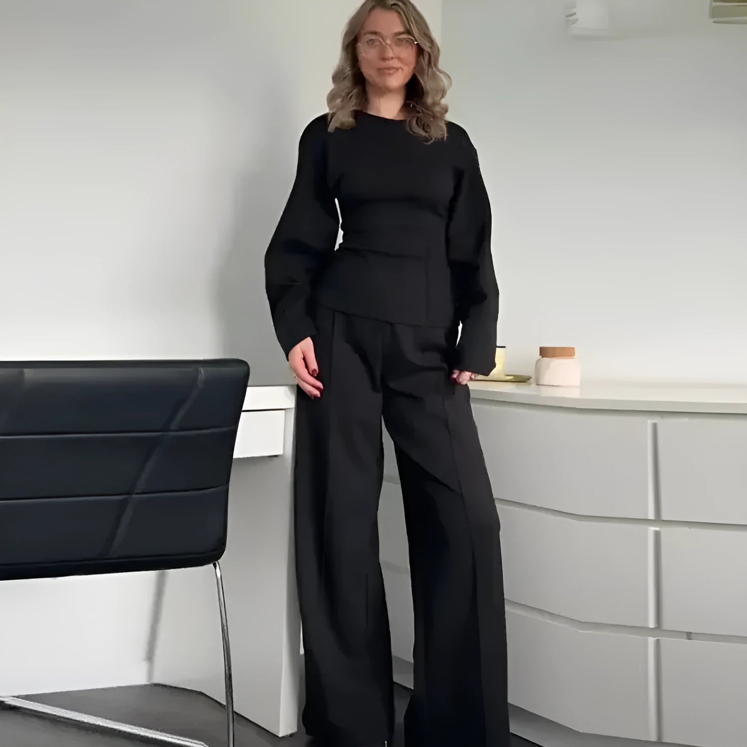 Women's polar fleece two-piece suit with O-neck pleated top and wide-leg trousers in black colour