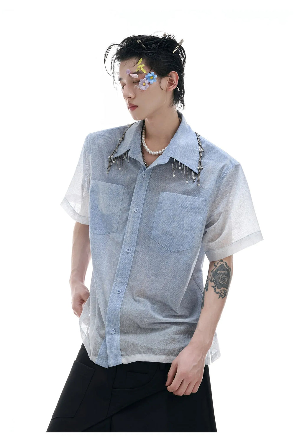 Men's loose fit blue and white gradient short sleeve shirt with quilted pattern