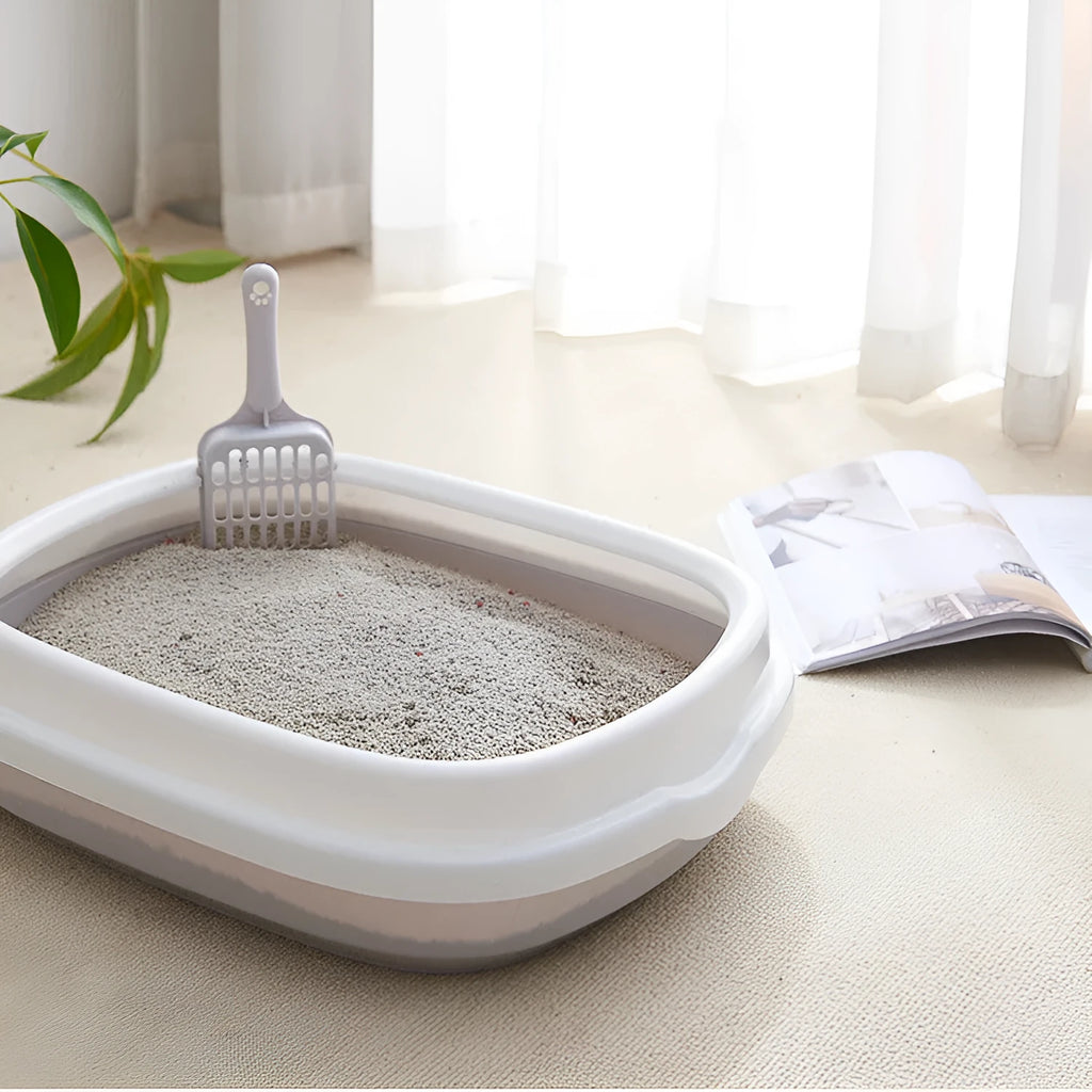 Plastic semi-enclosed cat litter box in blue with scoop, size S 41x34x71 cm