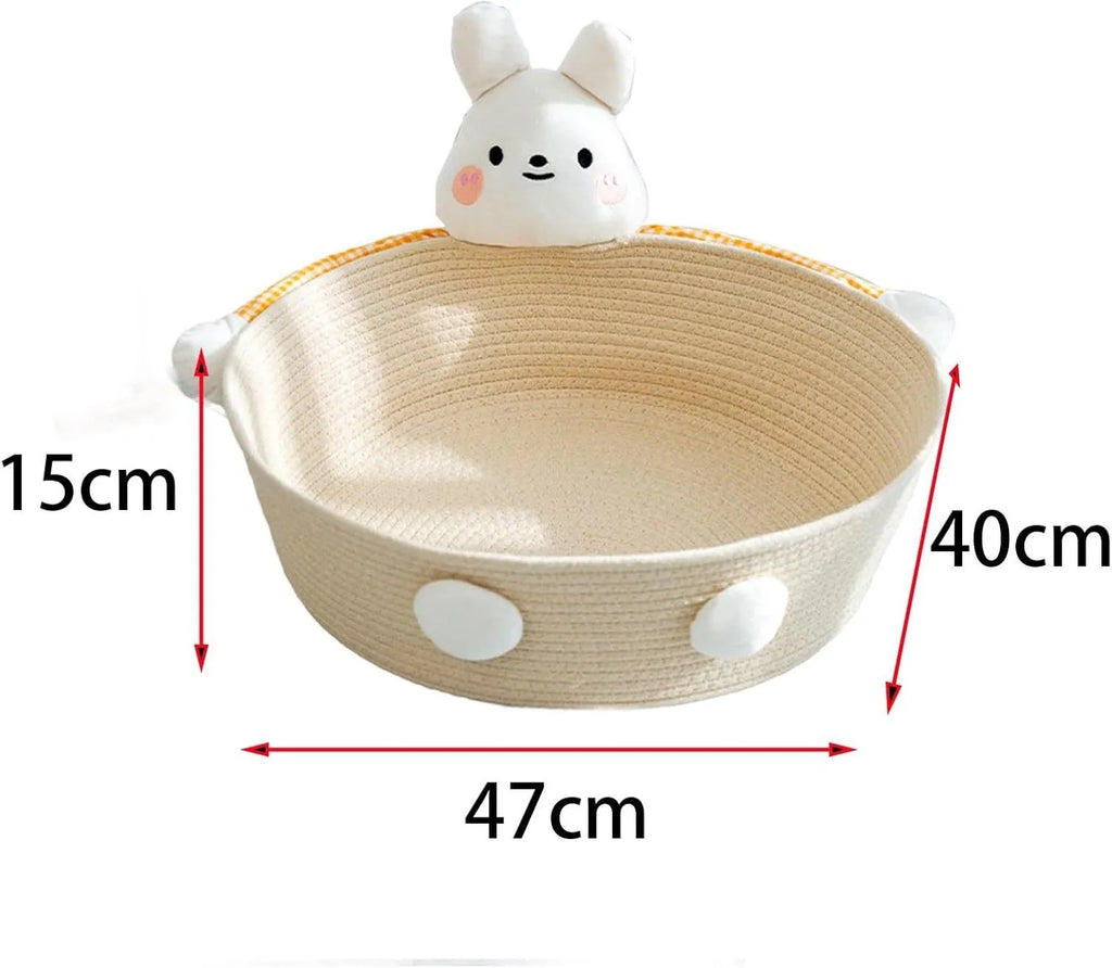 Woven cotton rope cat bed basket with integrated scratching surface in bear design