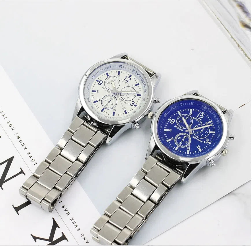 Blu-ray Gift Steel Band Watch with 4cm plastic dial and alloy strap in black colour